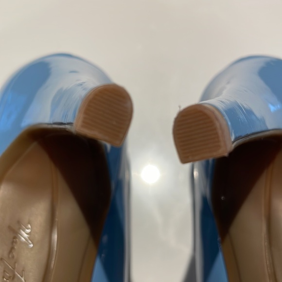 (2/$50) Marc Fisher Powder Blue Patent Heels - 7.5 - Picture 12 of 13
